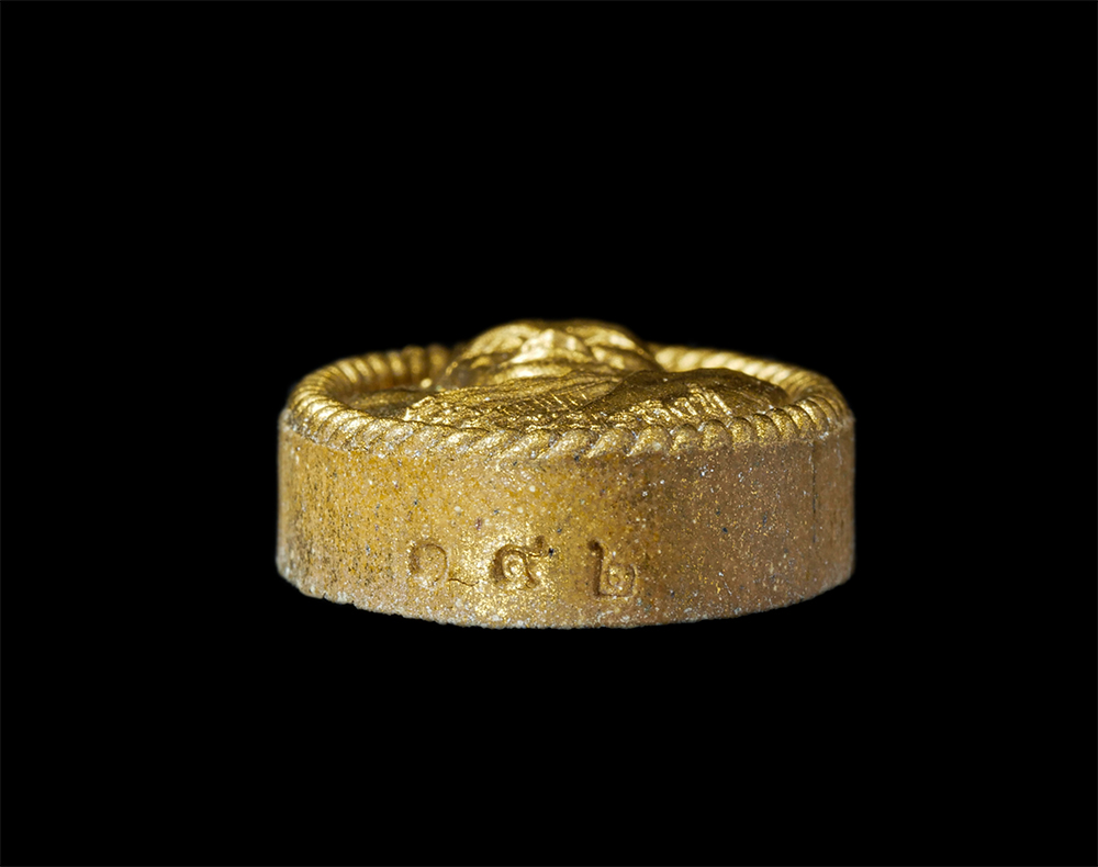 18Aug24 (76)ap.jpg - พระผงรูปเหมือนเกลียวเชื่อก หลวงปู่นรสิงห์ กิตติสาโร วัดคลองเทพนรสิงห์ จ.หนองคาย ปี2559 เมตตา มหารวย เนื้อผงพุทธคุณ ผงว่าน หน้าทอง ฝังพลอยเสก เลข ๑๙๒ พ [..] | https://kamulet.in.th